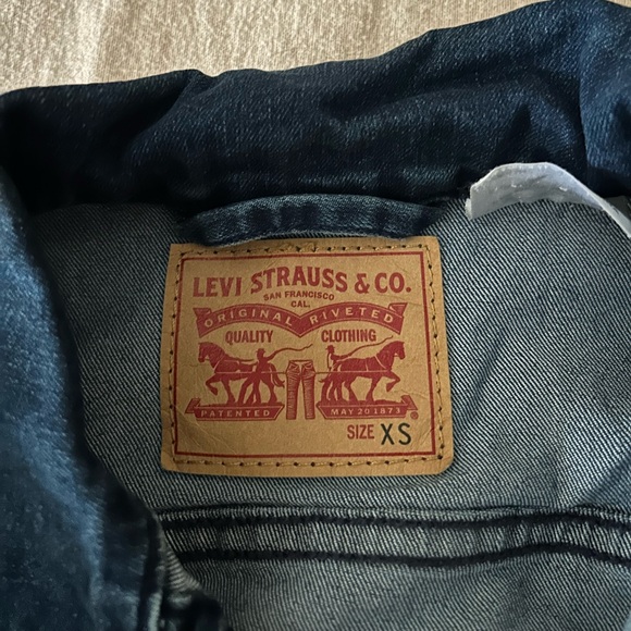 Levi's Dark Blue Denim Jacket - Picture 2 of 3